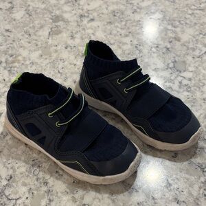 Kids Navy and Green Sneakers
